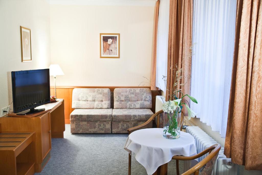 Отель Saechsisches Haus 3*